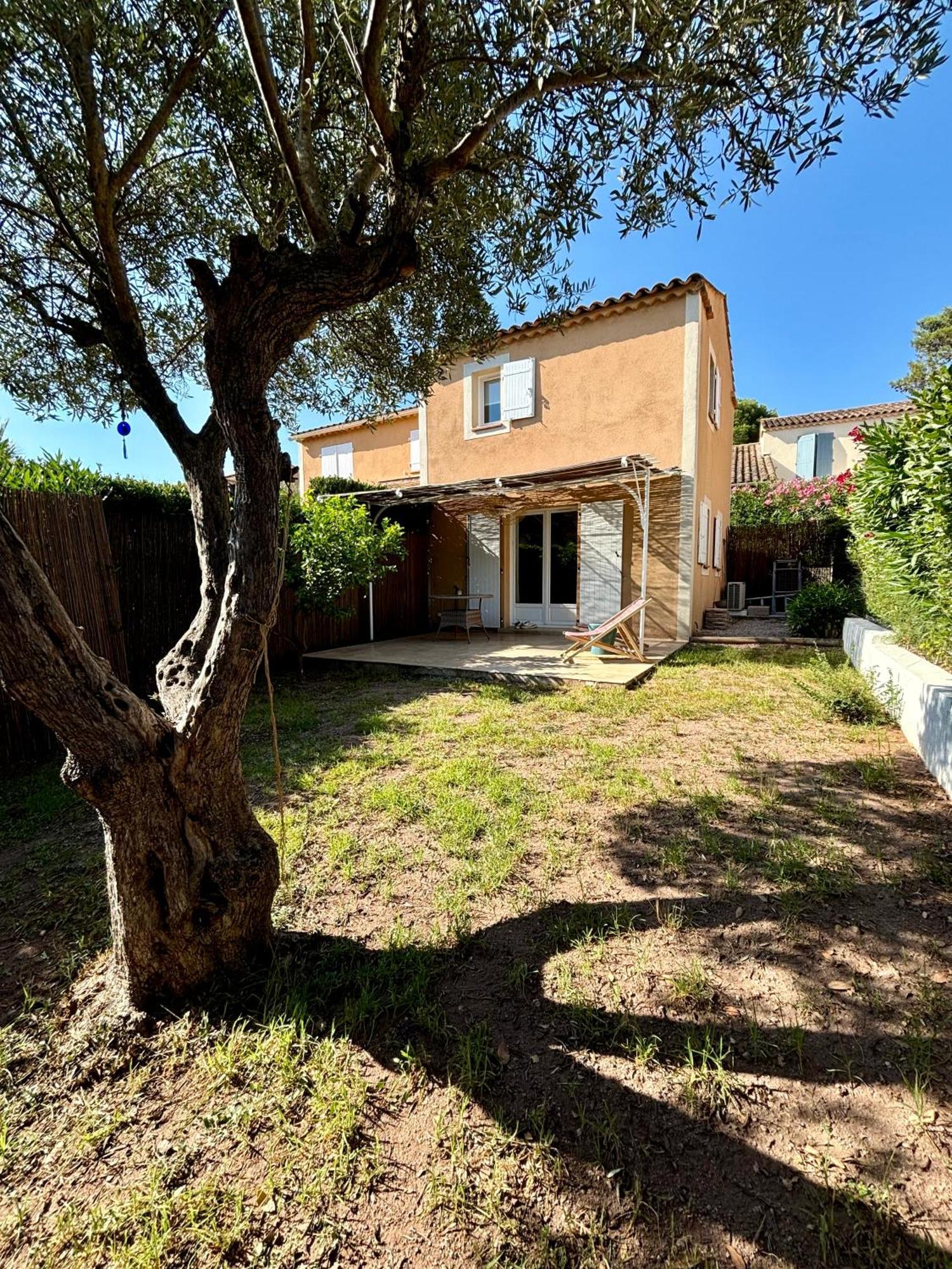Bastidon Paisible Dans Residence Avec Piscine Fréjus Exterior photo